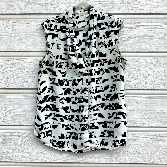 Halogen Sleeveless V-Neck Blouse Shirt Top Semi Sheer Black Gray Leaves l or m - Picture 3 of 7